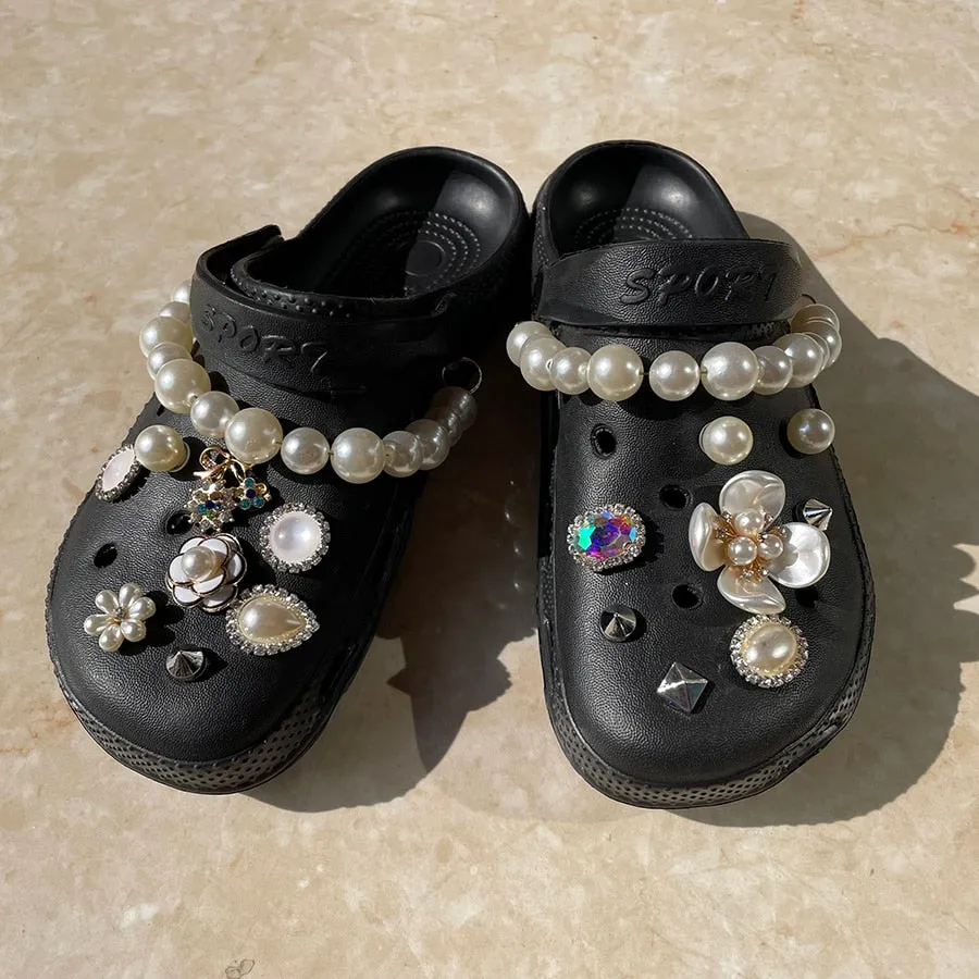 Exclusive Customization Women Clog Shoes And Charms Rhinestones Jewelry Garden Shoes Sandals Flip Flops Female Slippers 36-44