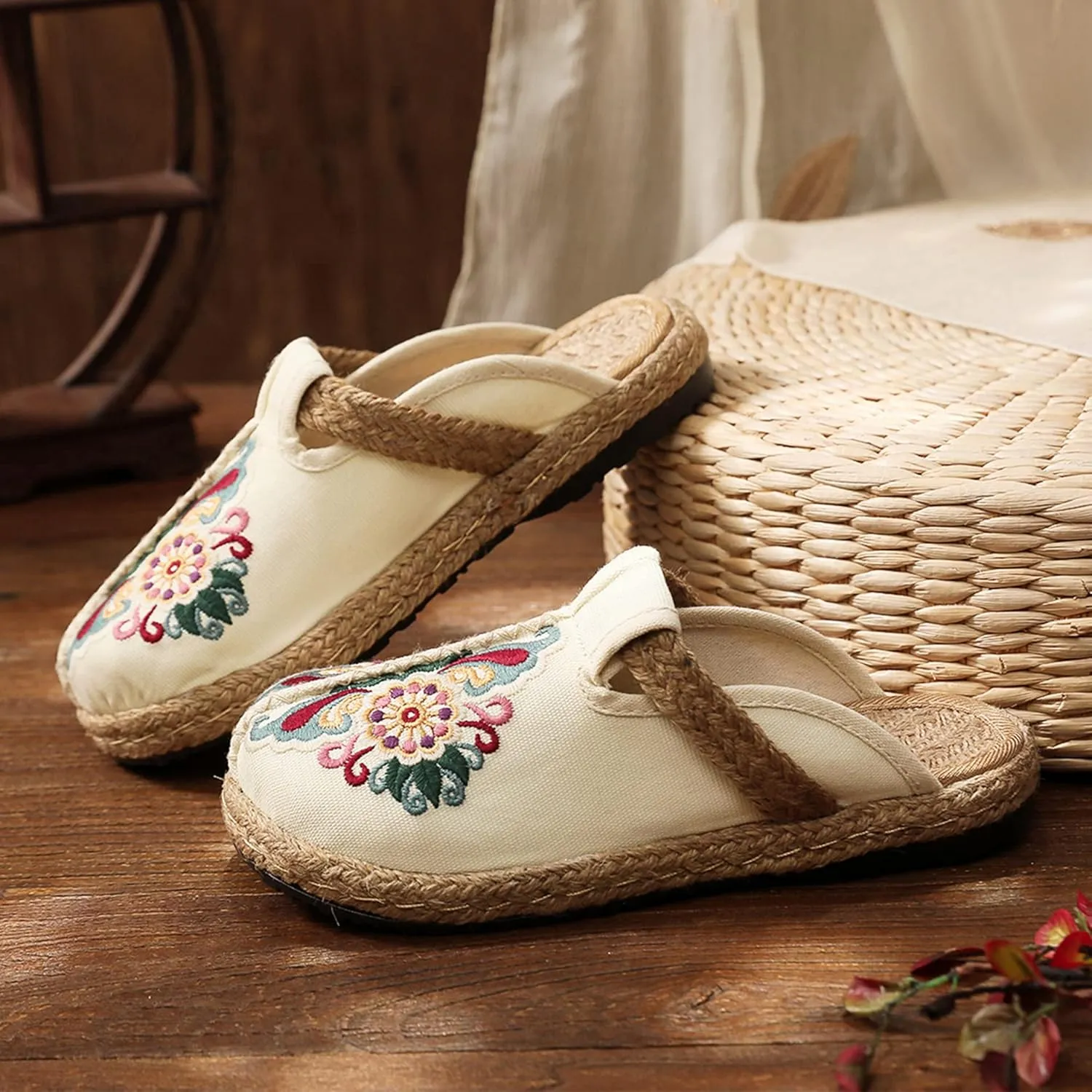 Hee grand Women's Embroidered Espadrilles Slip On Mule Slippers Ethnic Style Cotton and Linen Flats Retro Chinese Style