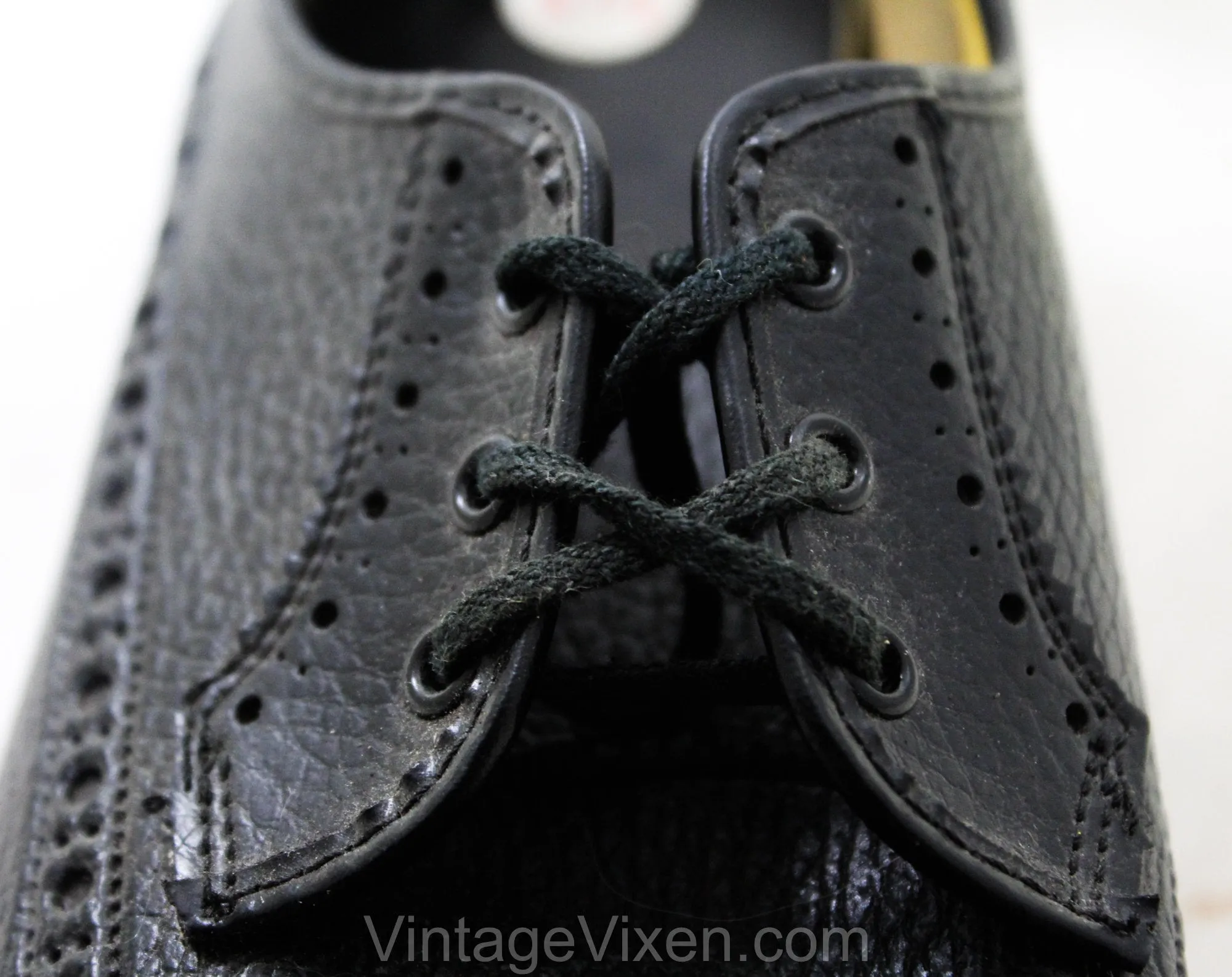 Size 5.5 Men's Oxford Wingtip Dress Shoes - Authentic 1960s Black Faux Leather with Lace Up - Mens Size 5 1/2 - Never Worn 60s Deadstock