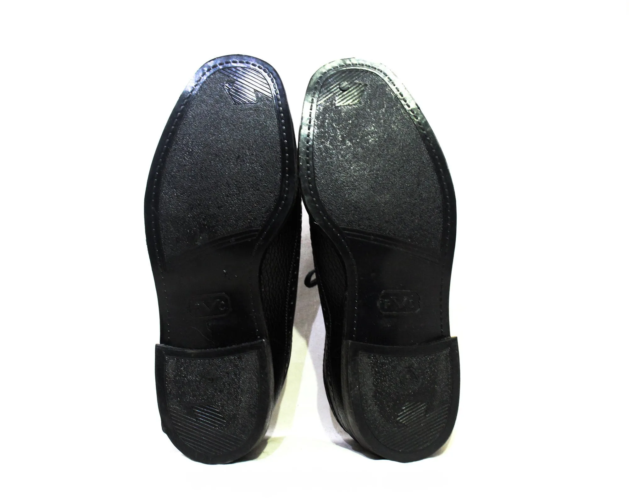 Size 5.5 Men's Oxford Wingtip Dress Shoes - Authentic 1960s Black Faux Leather with Lace Up - Mens Size 5 1/2 - Never Worn 60s Deadstock